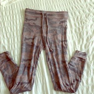 AE Camo Sweatpants